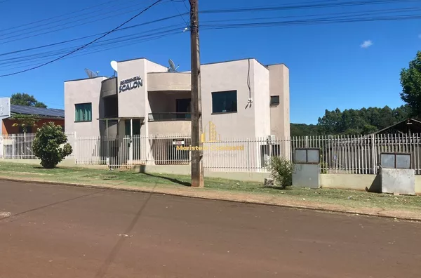 Condomínio com 8 casas e um prédio à venda!