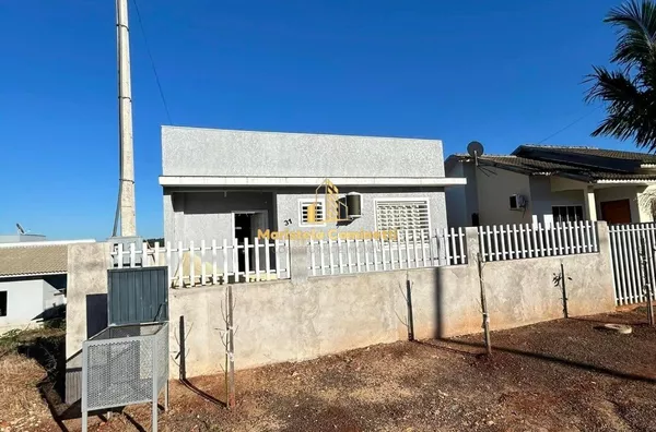 VENDE-SE CASA APTA PARA FINANCIAR NO BAIRRO PRINCESA ISABEL.