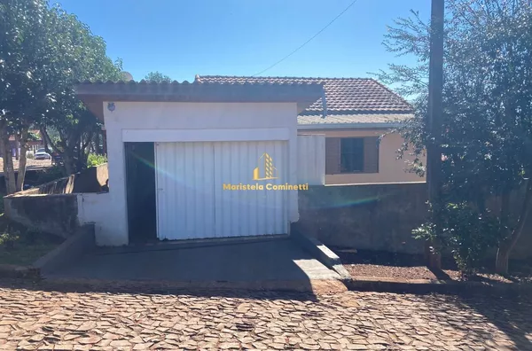 Casa com ponto comercial em Santo Antônio do Sudoeste