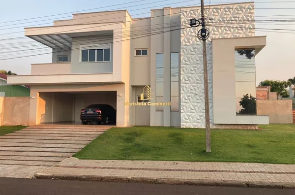 Sobrado de Alto Padrão no Centro