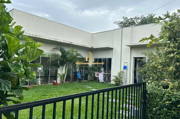 VENDE-SE CASA ALTO PADRÃO EM SANTO ANTÔNIO DO SUDOESTE