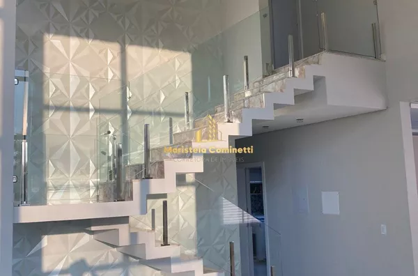 Sobrado de Alto Padrão no Centro