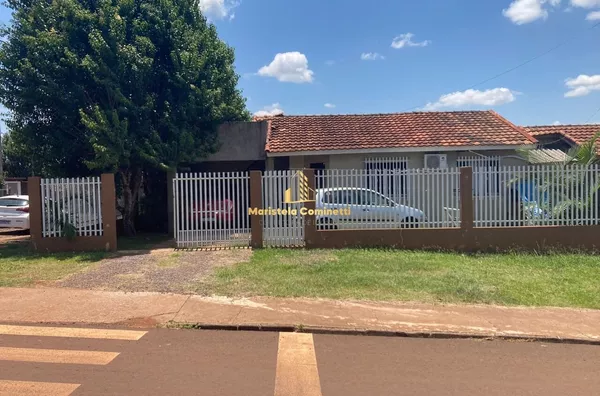 VENDE-SE CASA DE ESQUINA COM PONTO COMERCIAL