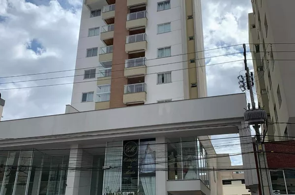 VENDA: APARTAMENTO NO EDIFÍCIO MONTE DAS OLIVEIRAS