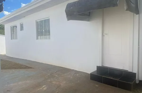 CASA PARA LOCAÇÃO NO BAIRRO VENEZA