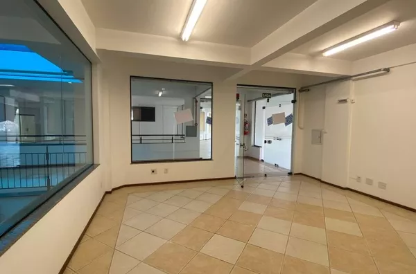 LOCAÇÃO: SALA 12 - SHOPPING ITACOLOMI 
