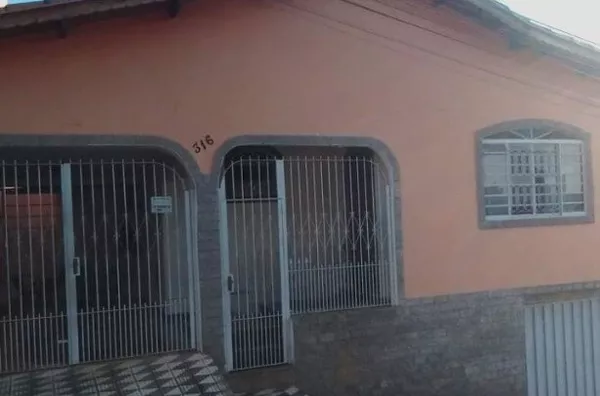 Casa á venda, Centro, Pouso Alegre
