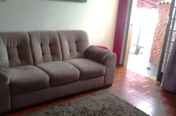Casa com Kitnet à Venda em Pouso Alegre