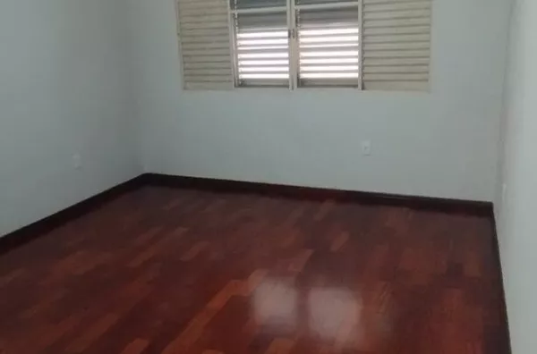 Casa à venda, 3 quarto(s), Jardim Europa, Pouso Alegre