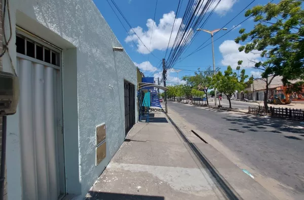 VENDA - CASA AVENIDA H, Nº: 1270 - CONJUNTO CEARÁ