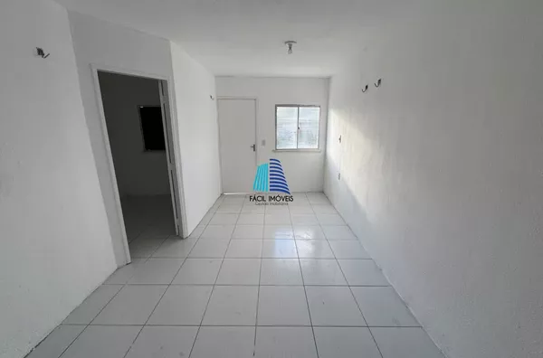 RESIDENCIAL SANTA CLOTILDES APTO 303