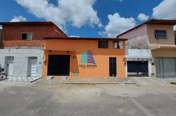 VENDE-SE: CASA RUA 422, Nº:54, CONJUNTO CEARÁ