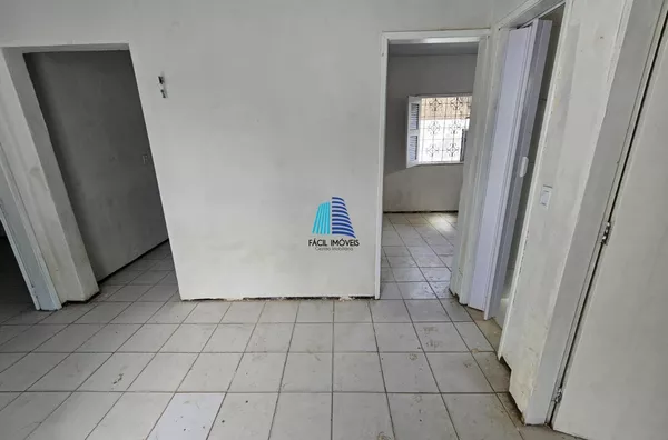 CASA AVENIDA ALANIS MARIA LAURINDO DE OLIVEIRA, Nº: 440 - CONJUNTO CEARÁ