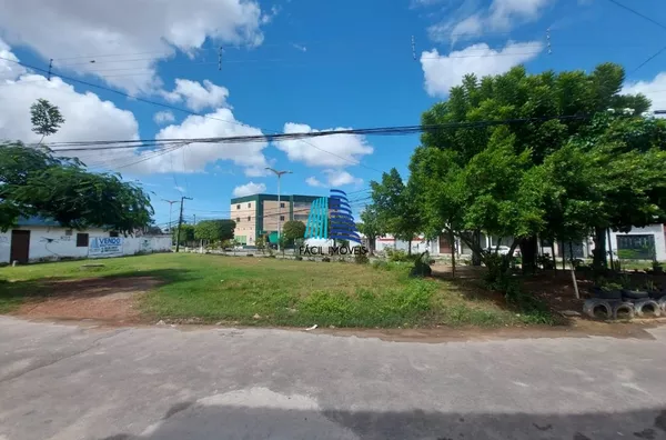 CASA AVENIDA I, Nº 450 - CONJUNTO CEARÁ 