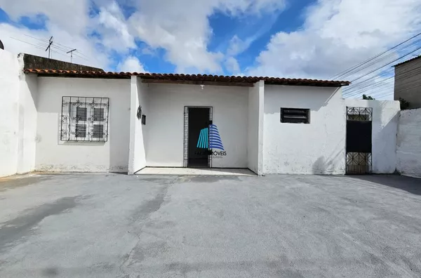CASA AVENIDA ALANIS MARIA LAURINDO DE OLIVEIRA, Nº: 440 - CONJUNTO CEARÁ