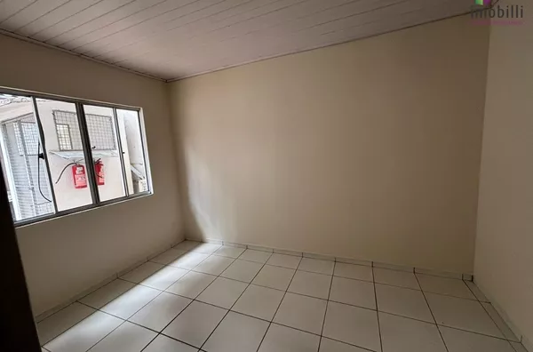 Kitnet 04 Ed. Wittmann - Rua Caramuru, 238 - Centro