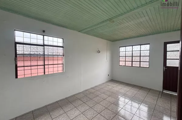 Casa com 04 Quartos no Bairro Planalto