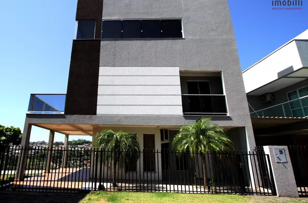 Sobrado Com suite Master no bairro Aeroporto