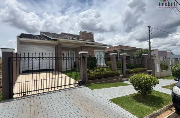 Casa Alto Padrão Bairro Menino Deus  