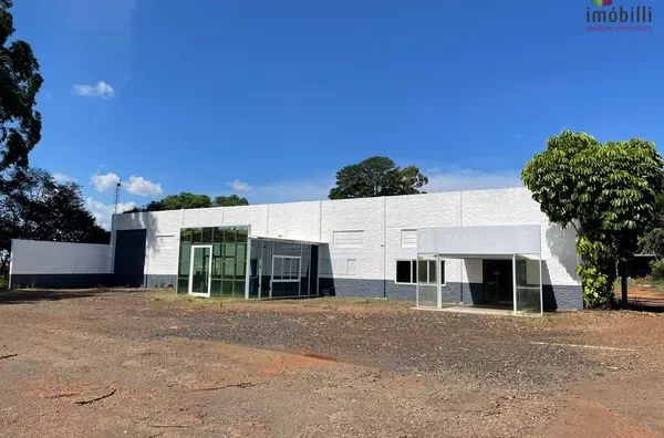 Barracão com 1.000m2 frente para PR 493