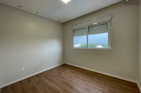 Casa Nova com piscina para venda,  Loteamento Peloso em  Pato Branco