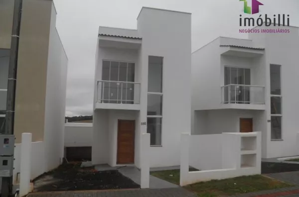 Sobrado com 02 Quartos no bairro Fraron para venda