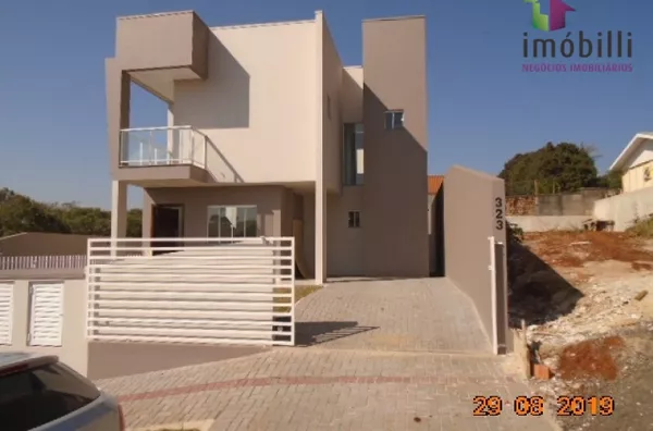 Sobrado Frente no bairro aeroporto