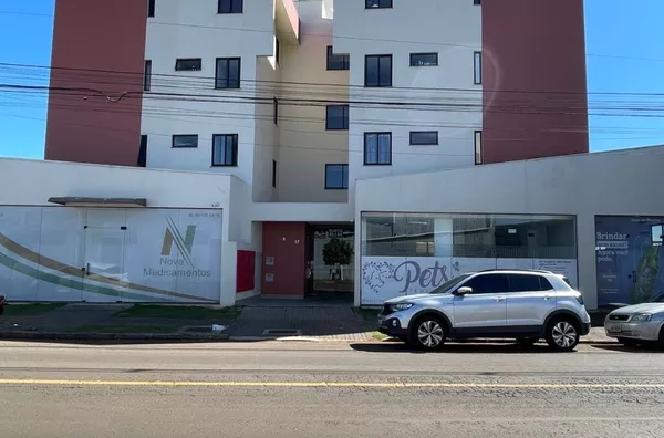 Apto primeiro andar, com elevador. Ed. Mαria Eduarda