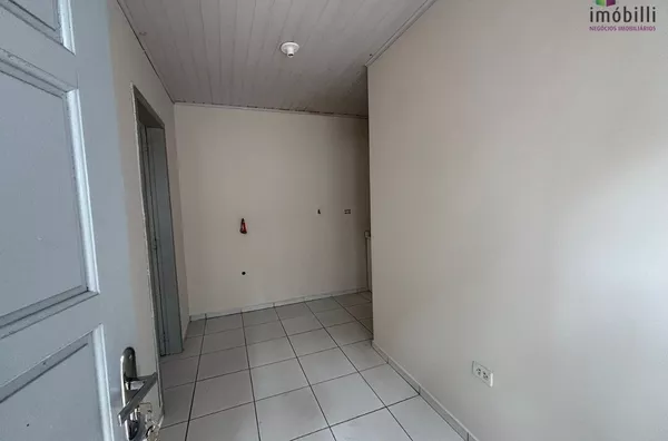 Kitnet 04 Ed. Wittmann - Rua Caramuru, 238 - Centro