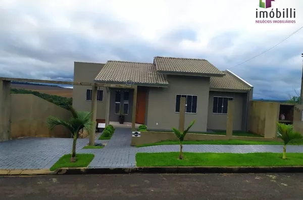 Casa de Alvenaria semi-mobiliada no Bairro Fraron 