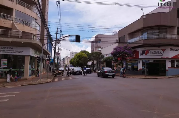  Apartamento 102 Edifício Fernandes Varaschim  no Centro