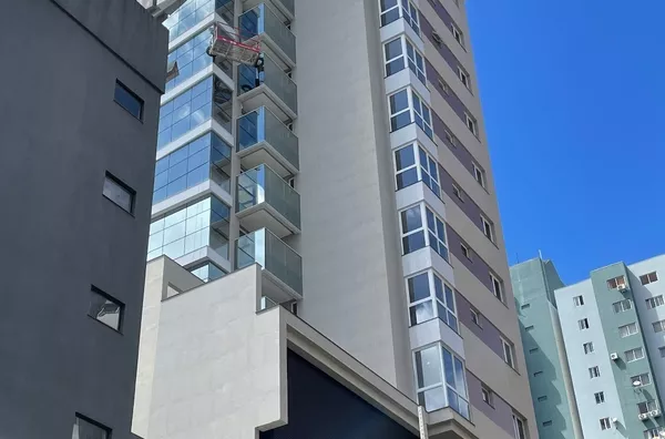 Apartamento novo de Alto Padrão 