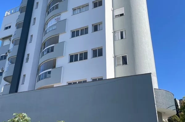 Apartamento com Closet e Banheira, Pato Branco