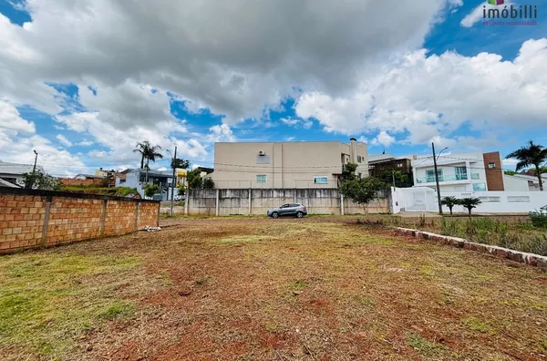 Terreno divisa com Reserva, Bairro La Salle com Projetos 