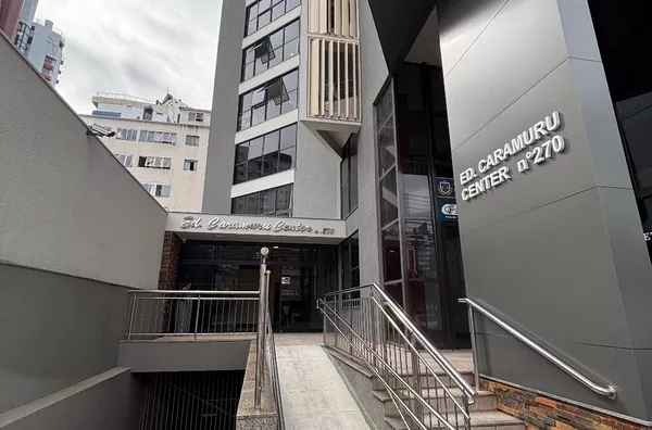 Sala comercial para alugar no Ed. Caramuru Center, sendo oitavo andar,  Centro, Pato Branco