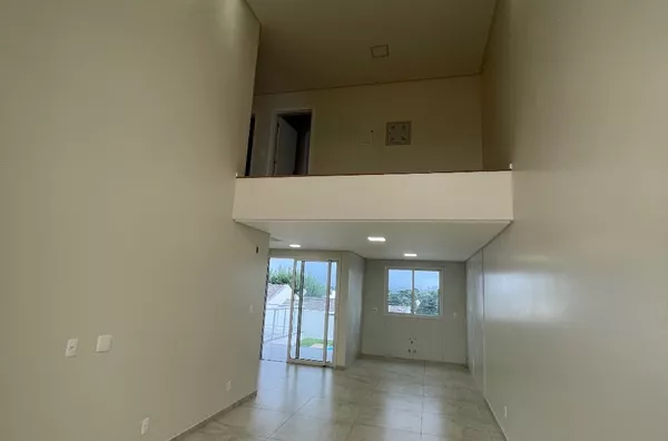 Casa Nova com piscina para venda,  Loteamento Peloso em  Pato Branco