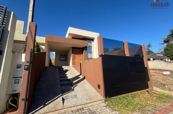 Casa com suíte mais 01 quarto 